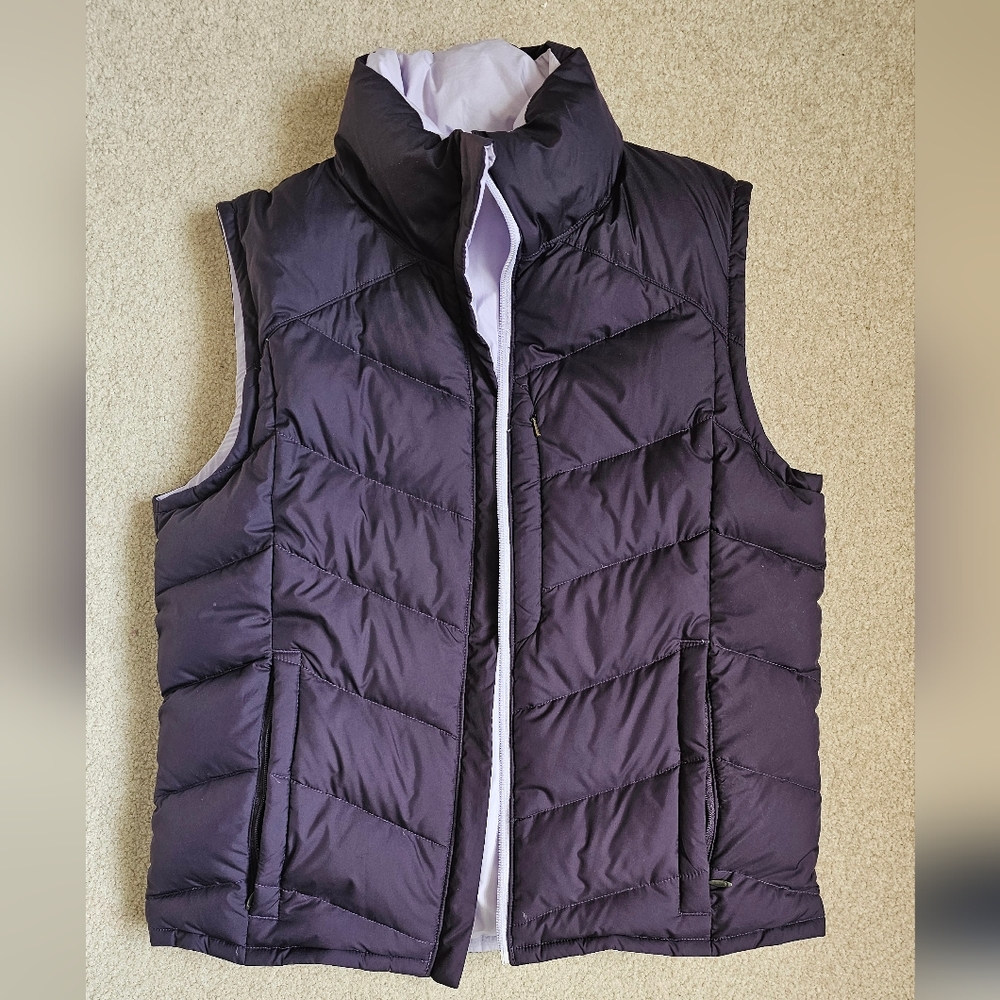 Columbia Puffer Vest Reversible Dark Purple, Women's Sz M, excellent condition